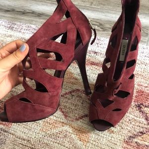 Guess strappy peep toe pumps